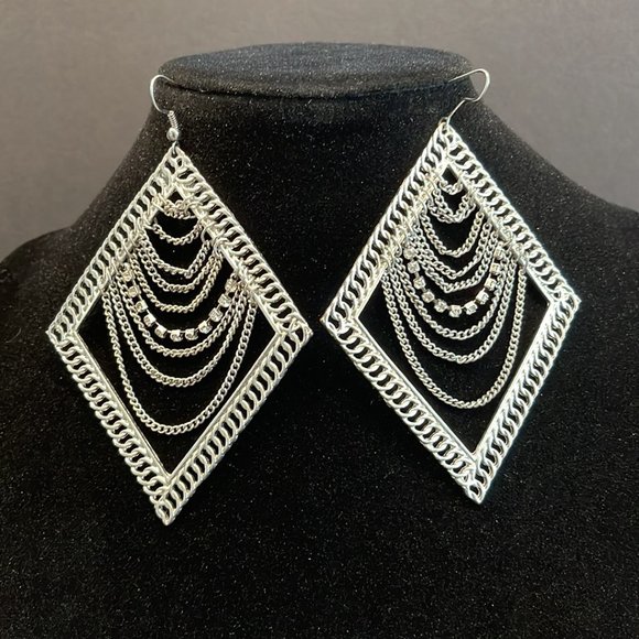 Diamond Shaped Chain Link Drop Earrings - Picture 4 of 5